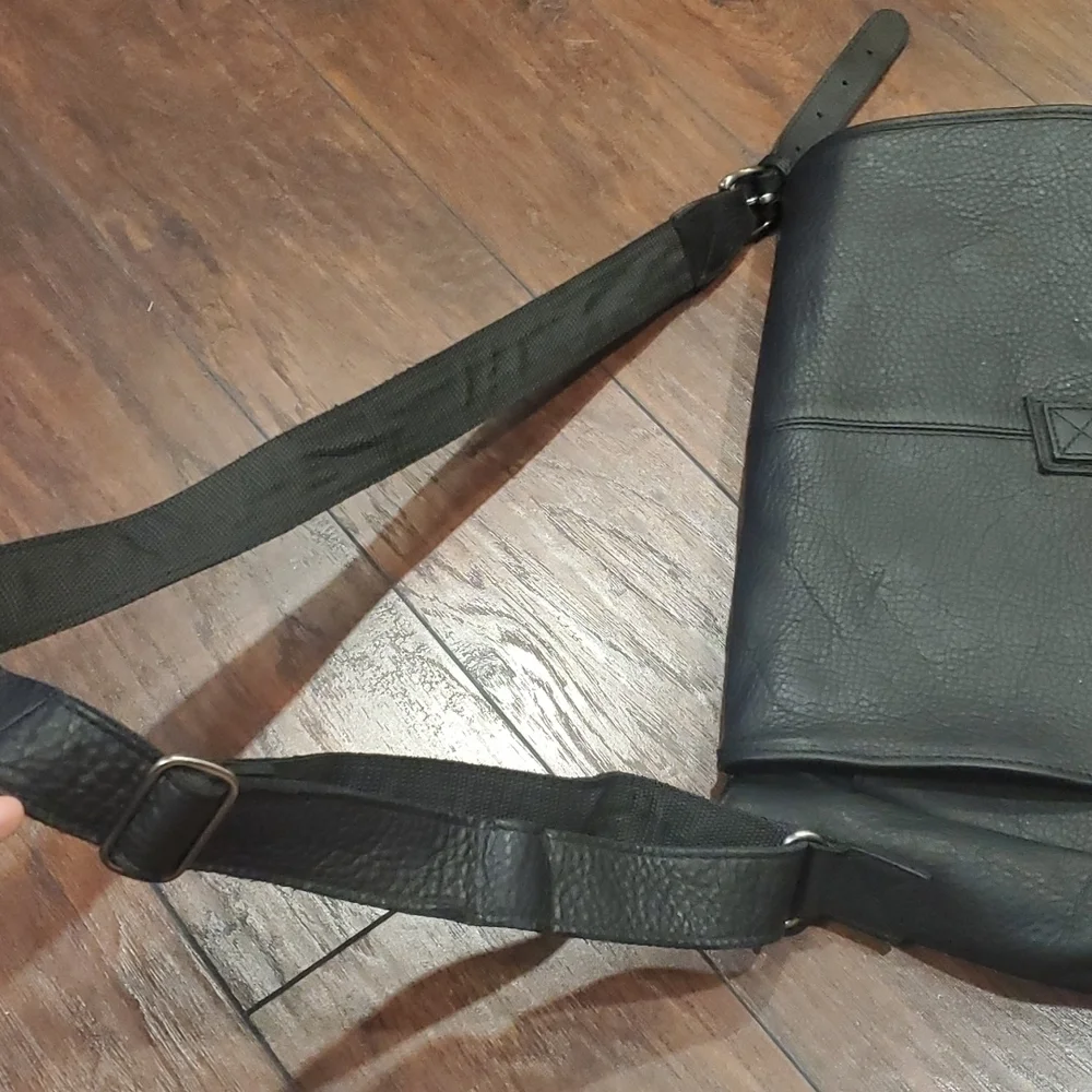 L.L.BEAN Mens breifcase messenger